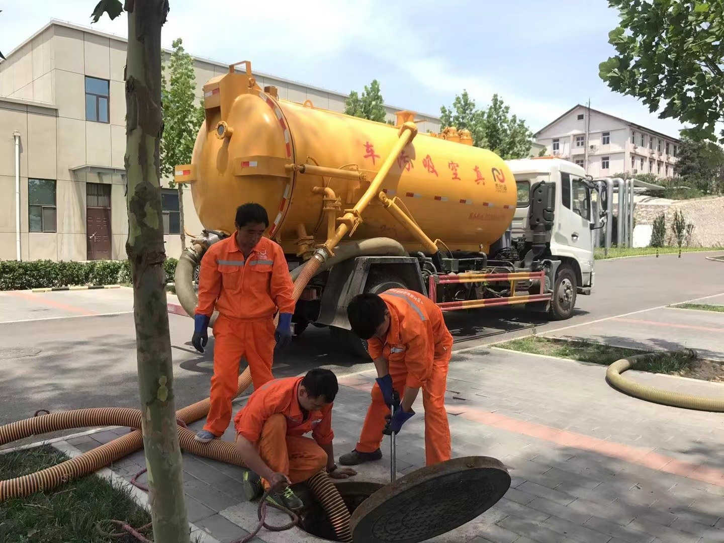 茶山镇化粪池清理与5-8吨吸粪车施工效率分析